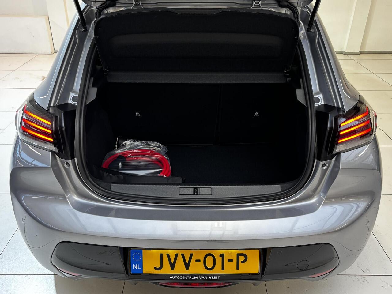 Peugeot e-208 EV Business 51kWh 156