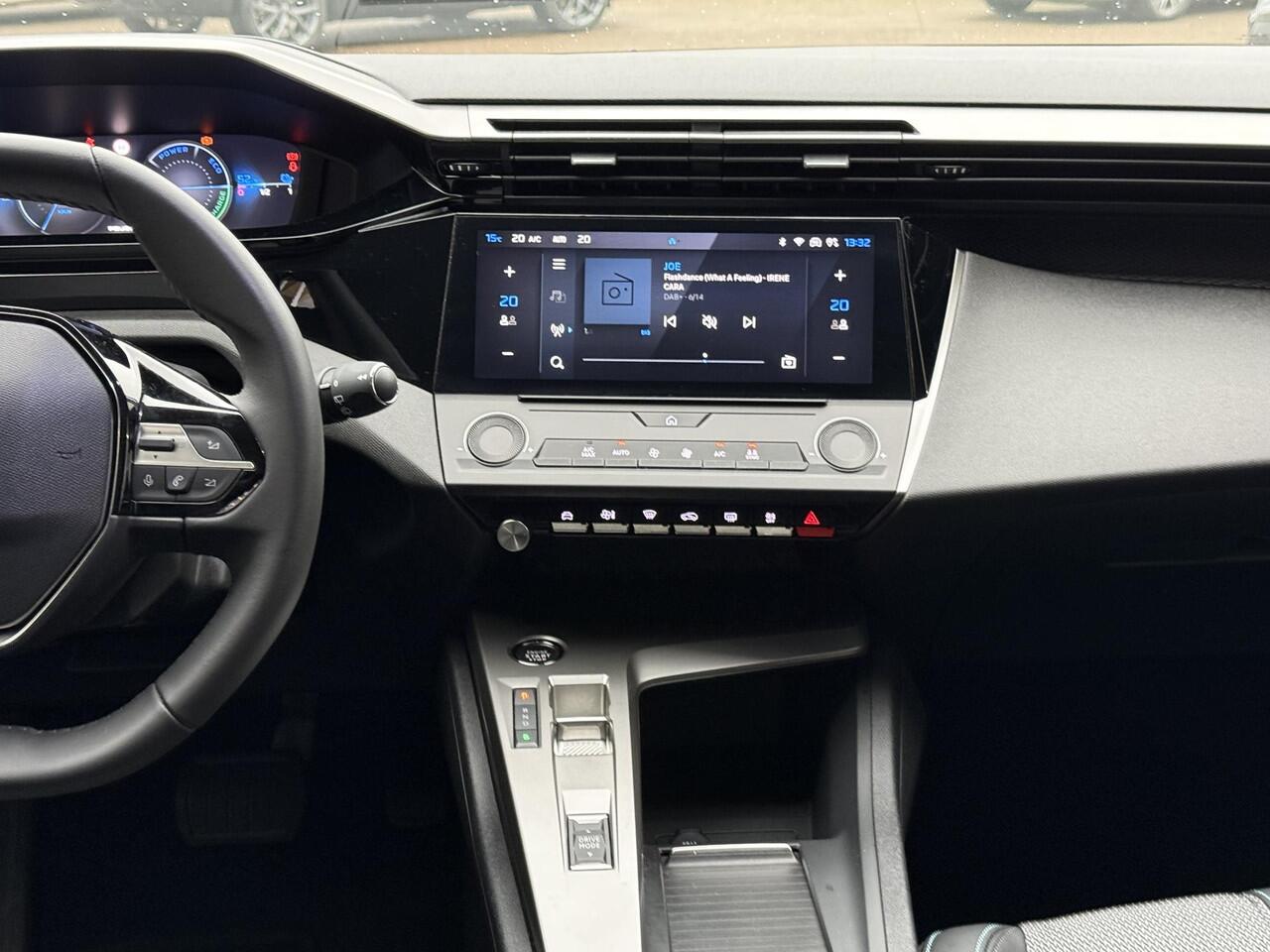 Peugeot e-308 SW Style EV 54 kWh | NAP | Cruise adaptief | DAB | Climate Control | Apple Carplay & Android Auto | Lichtmetaal | LED |