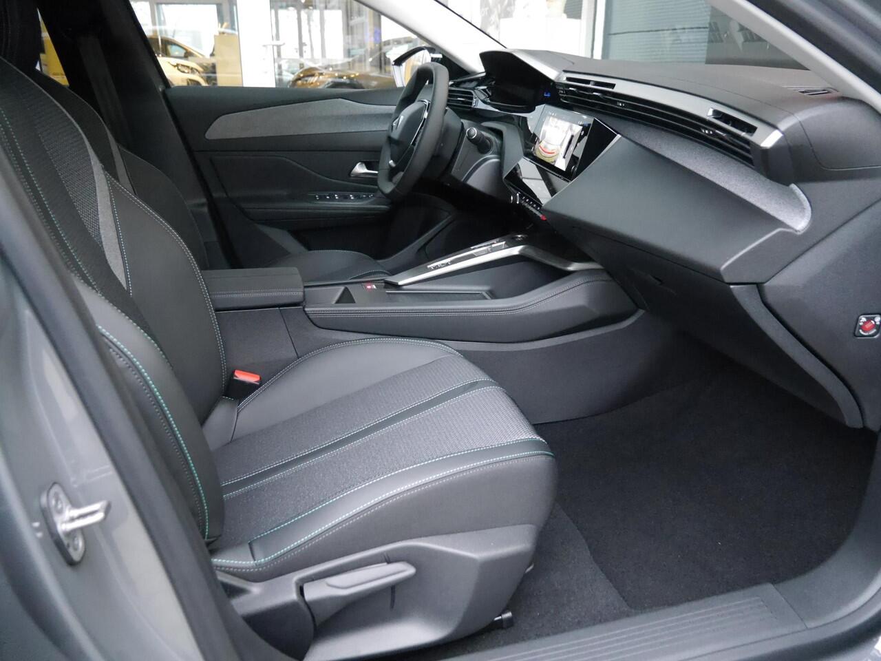 Peugeot e-308 SW Allure EV 54 kWh | Nieuw uit voorraad | Navigatie | 360 camera | 18inch | Getint Glas | Led Koplampen