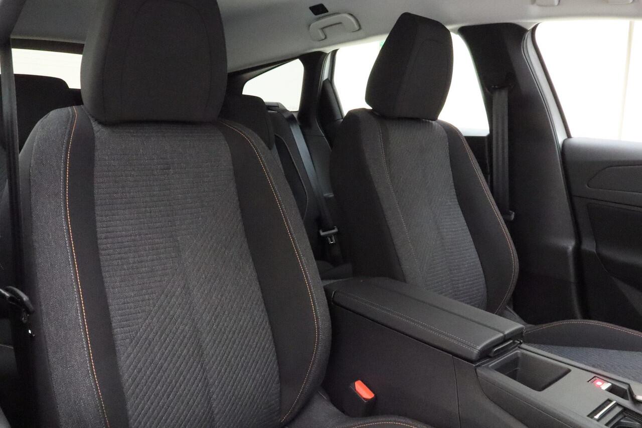 Peugeot e-308 SW Style EV 54 kWh 100% Elektrisch | Warmtepomp | Parkeersensor | Licht Metalen Velgen | Mirror Screen Apple Carplay | Cruise Control | Airco | Nieuw uit voorraad leverbaar