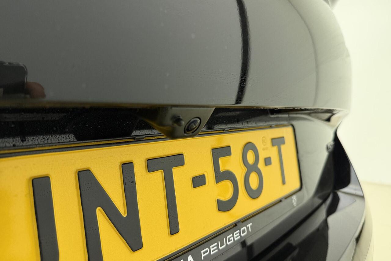 Peugeot e-308 SW GT 54 kWh 100% Elektrisch | 360 Vision & Drive Assist Plus Pack SW | Alcantara® Executive Interior | Draadloze telefoonlader | Warmtepomp | Nieuw uit voorraad
