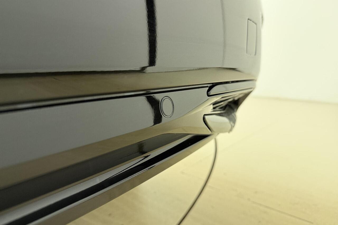 Peugeot e-308 SW GT 54 kWh 100% Elektrisch | 360 Vision & Drive Assist Plus Pack SW | Alcantara® Executive Interior | Draadloze telefoonlader | Warmtepomp | Nieuw uit voorraad