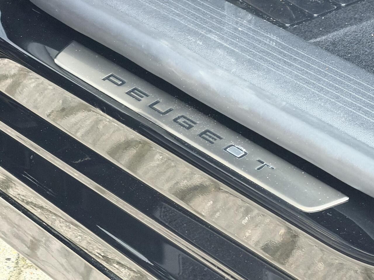 Peugeot e-308 SW GT EV 54kWh 156pk | 3-FASEN | LED MATRIX | 360° CAMERA | ALCANTARA | MASSAGE STOELEN |