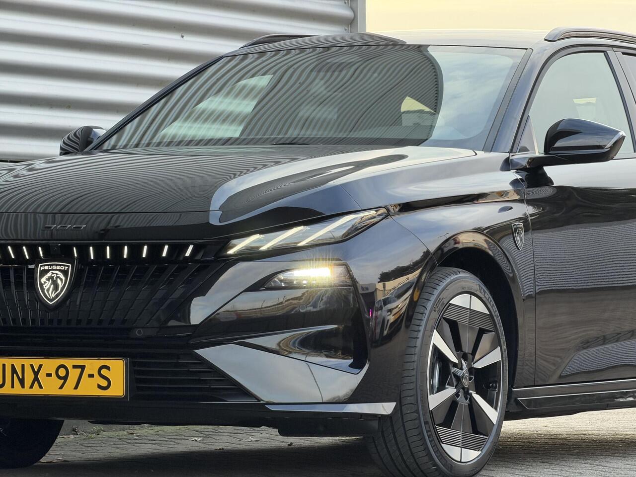 Peugeot e-308 SW GT EV 54kWh 156pk | 3-FASEN | LED MATRIX | 360° CAMERA | ALCANTARA | MASSAGE STOELEN |