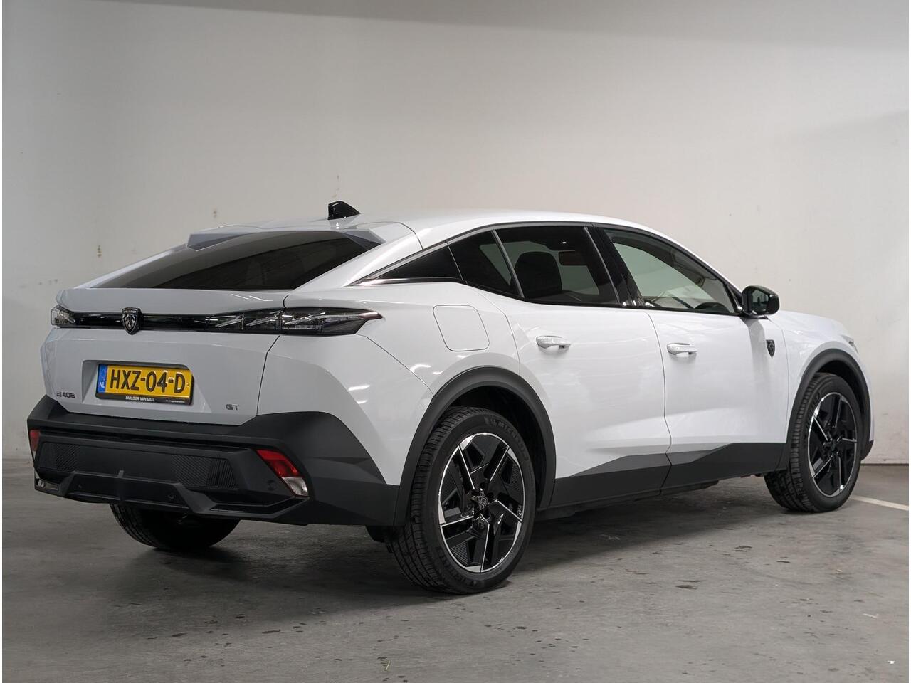 Peugeot e-408 GT Avantage 58kWh 210pk | APPLE CARPLAY / ANDROID AUTO | NAVI | CAMERA V+A | STOELVERW. + MASSAGE |