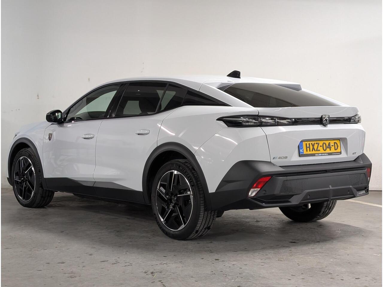 Peugeot e-408 GT Avantage 58kWh 210pk | APPLE CARPLAY / ANDROID AUTO | NAVI | CAMERA V+A | STOELVERW. + MASSAGE |