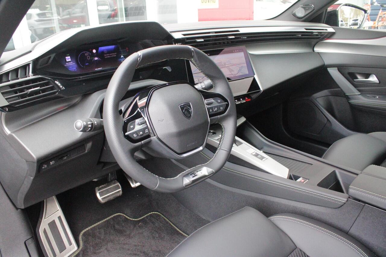 Peugeot e-408 GT AVANTAGE 58 kWh | PANORAMISCH SCHUIF/KANTEL DAK | ELEKTRISCH BEDIENBARE VOORSTOELEN | STOEL/STUUR VERWARMING | MASSAGE FUNCTIE OP DE VOORSTOELEN | FOCAL AUDIO SYSTEEM | ALCANTARA/LEDEREN BEKLEDING | 360° CAMERA | PARKEERSENSOREN VOOR + ACHTER | ELEKTRI