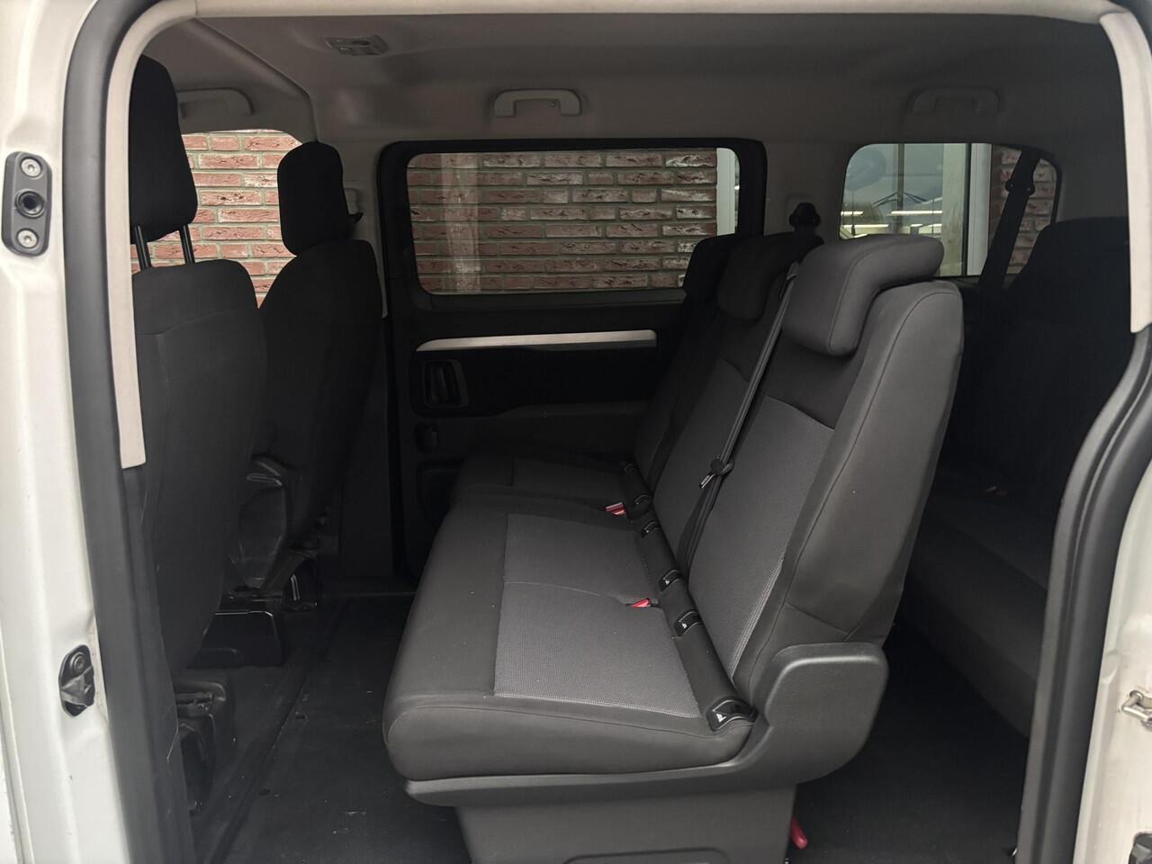 Peugeot e-Expert e-Traveller L2 Business Active Pack EV 50kWh 136pk | 8-PERSOONS | NAVI | CAMERA | DODEHOEKBEW. | STOELVERW. | CLIMA | CRUISE CONTROL | PRIVACY-GLASS