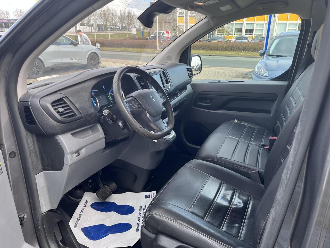 Peugeot e-Expert Standard Asphalt 75 kWh | 92,6% SoH | Cruise Control | Blind Spot Assist | Apple CarPlay |