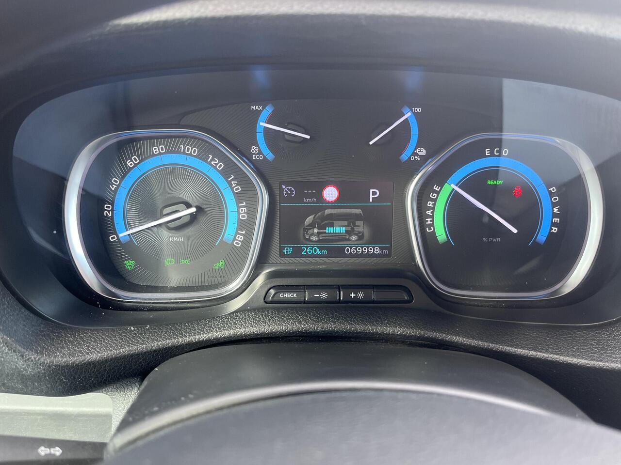 Peugeot e-Expert Standard Asphalt 75 kWh | 92,6% SoH | Cruise Control | Blind Spot Assist | Apple CarPlay |