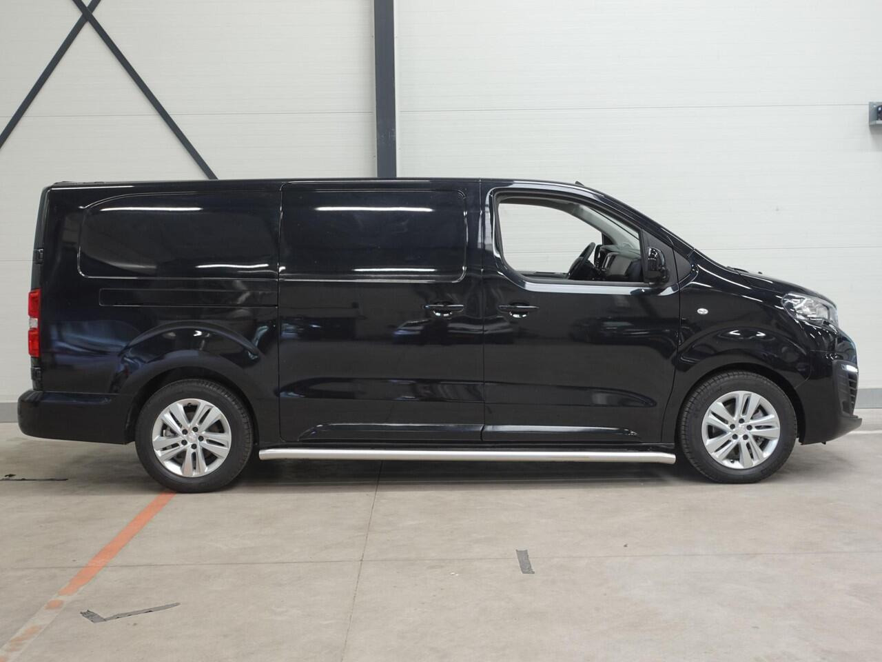 Peugeot e-Expert Long L3H1 Premium 75 kWh 3-zits Automaat Navigatie Airco Apple Carplay / Android auto Cruise control 3-zits