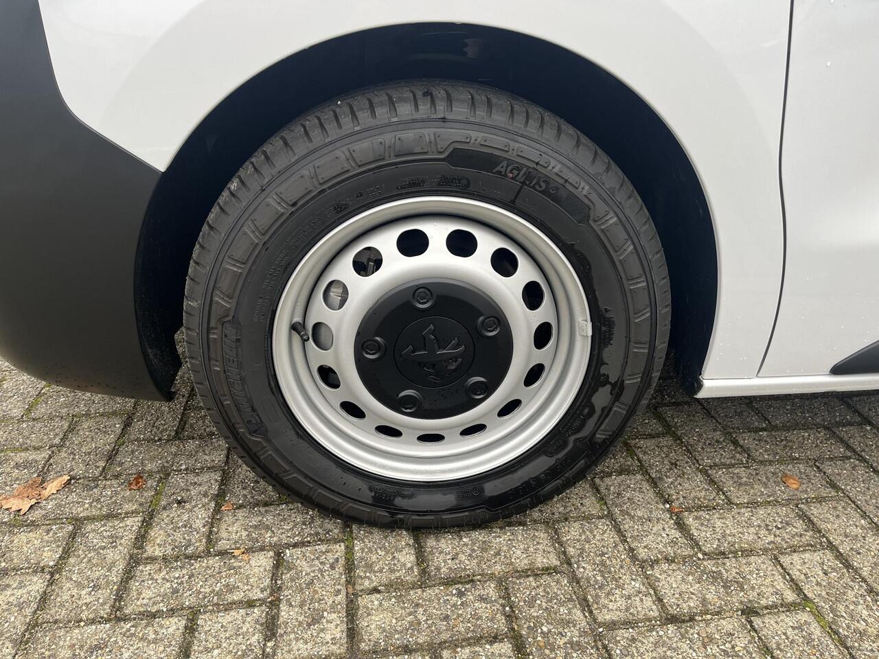 Peugeot e-Expert EV L2 50 kWh Automaat / WLTP tot 352 km / CCS snelladen / Airco / 3 zits / Automaat /