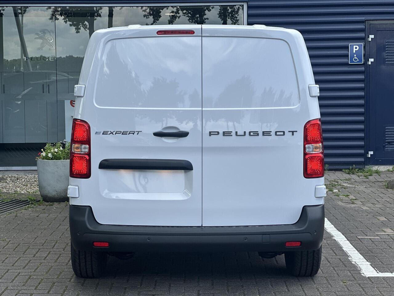 Peugeot e-Expert 75 kWh Long | Parkeercamera/-sensoren | Navigatie | Apple Carplay/Android Auto | DAB | Cruise Control | Airco | 3 Persoons |
