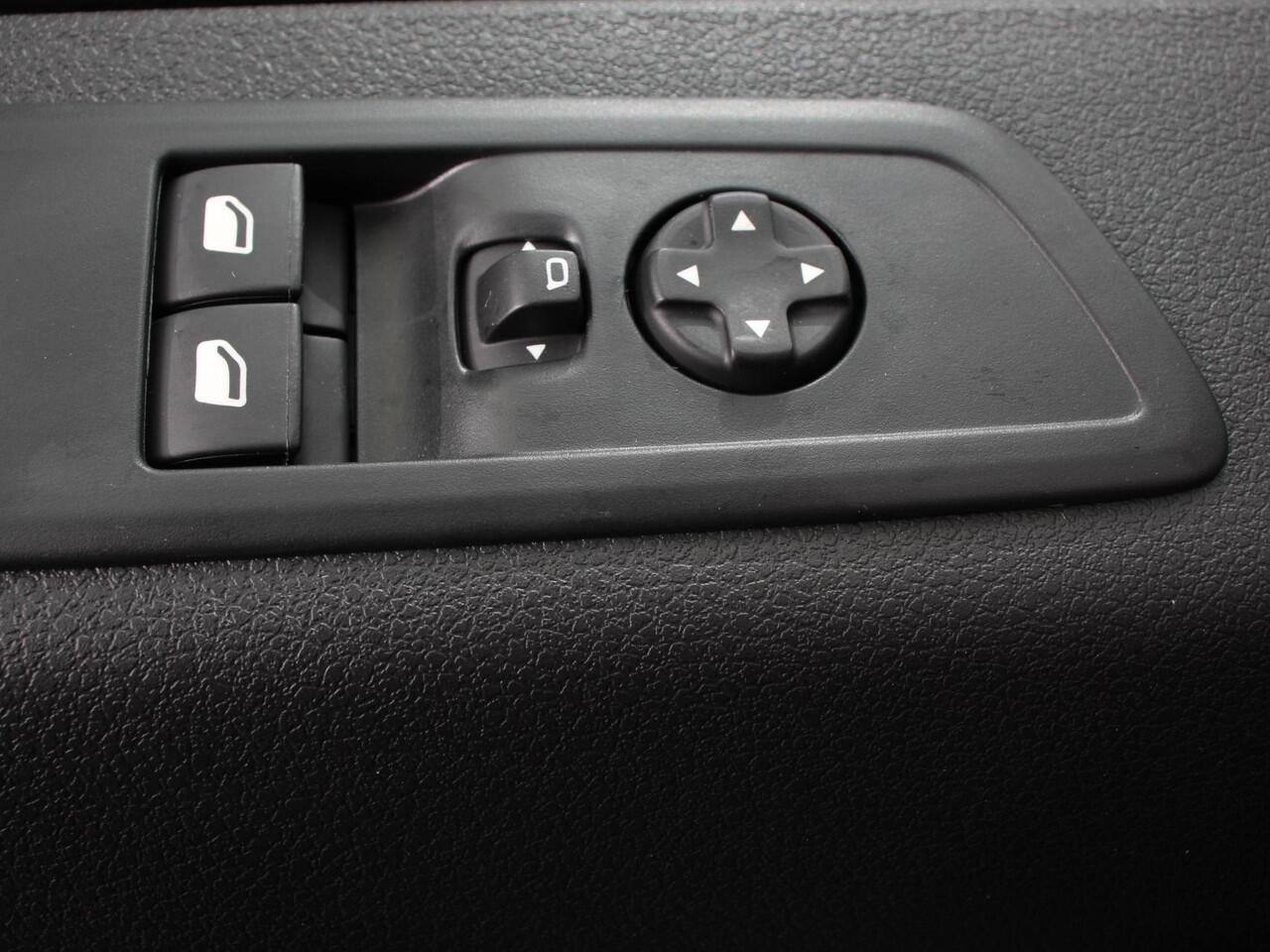 Peugeot e-Expert EV L2 75 kWh | 3p | Automatische Airco | Multimedia scherm | Cruise Control | Dab | Digitaal dasboard |