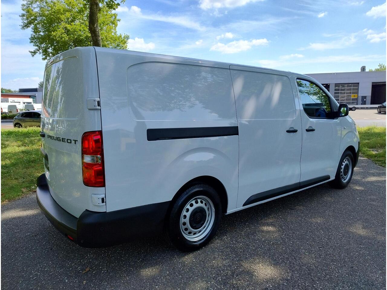 Peugeot e-Expert L3 75 kWh 136pk | ACTIE! | 8 jaar garantie | 0% financial lease | NAVI | Multimedia | Apple Carplay | Android Auto | Achteruitrijcamera | Parkeersensoren voor en achter | Digitale cockpit | Stuurwielbediening | Tussenwand comfort met raam | Bestuurderssto