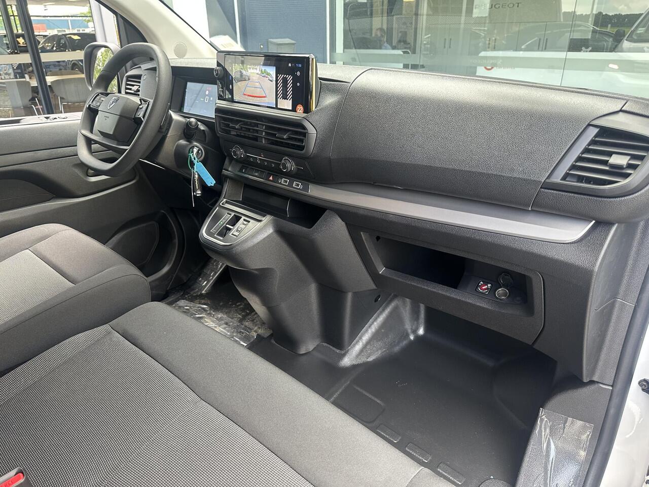 Peugeot e-Expert Long 75 kWh | Parkeercamera/-sensoren | Navigatie | Apple Carplay/Android Auto | DAB | Cruise Control | Airco | 3 Persoons |