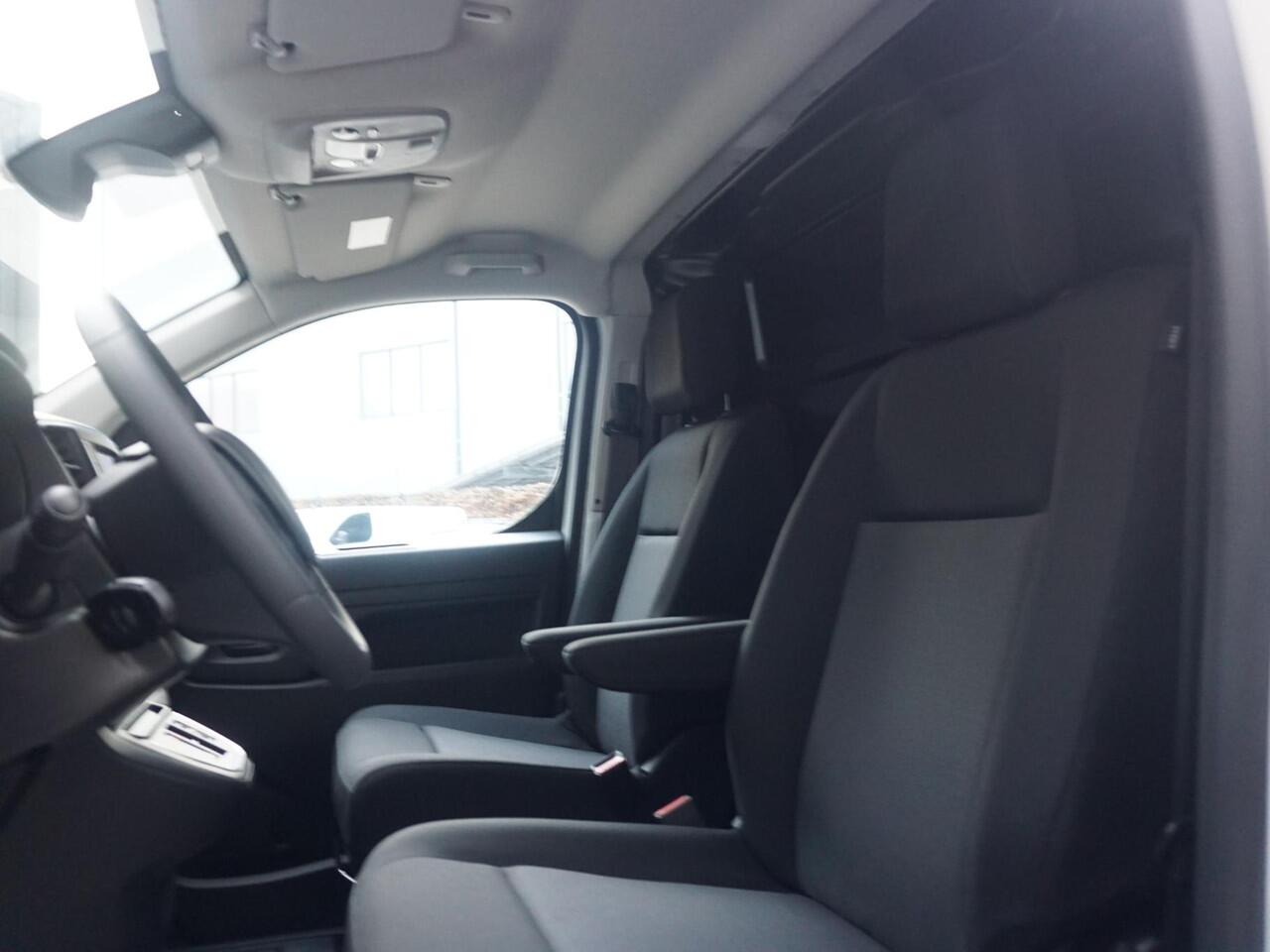 Peugeot e-Expert L3 50 kWh | camera | navi incl. Apple Carplay | verwarmde stoelen | airco | cruise control | parkeersensoren | rijklaarprijs