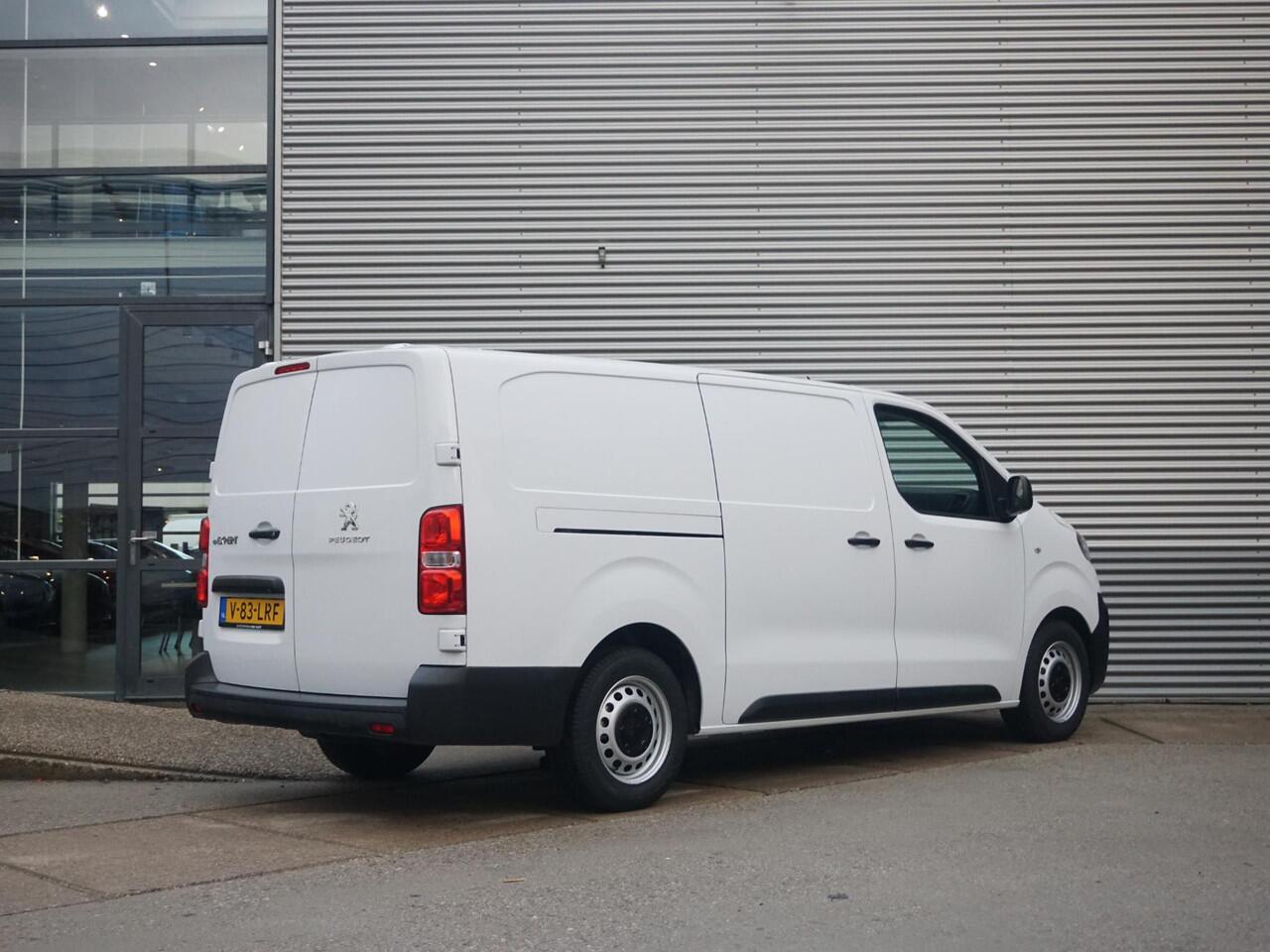 Peugeot e-Expert L3 50 kWh | camera | navi incl. Apple Carplay | verwarmde stoelen | airco | cruise control | parkeersensoren | rijklaarprijs