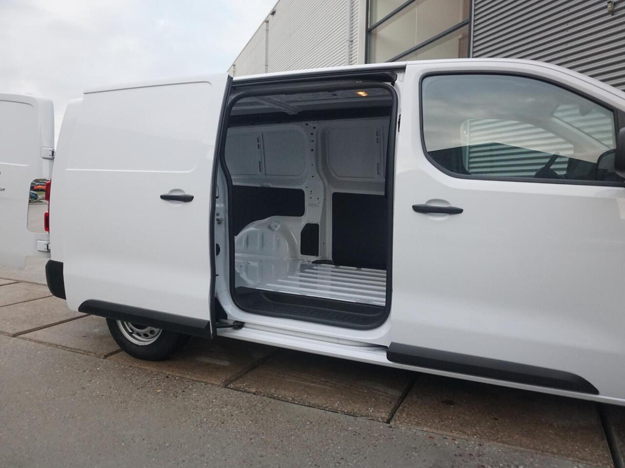 Peugeot e-Expert L3 50 kWh | camera | navi incl. Apple Carplay | verwarmde stoelen | airco | cruise control | parkeersensoren | rijklaarprijs