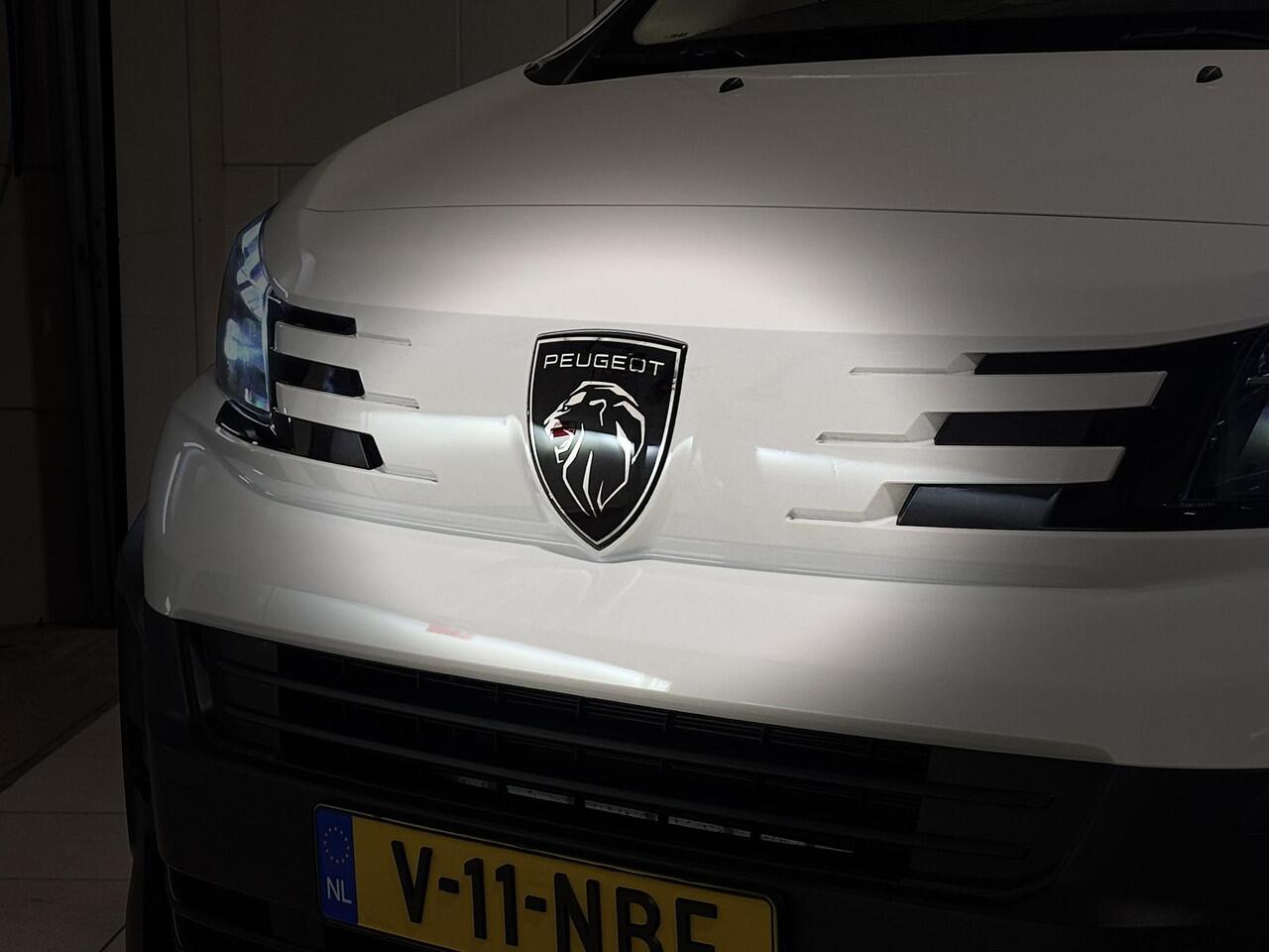Peugeot e-Expert L2 75kWh 136pk | LED koplampen | Climate control | Keyless entry | Dode hoek detectie | Achteruitrijcamera | Parkeersensoren voor en achter | Multimedia | Carplay | NAVI | Digital cockpit | Licht- en regensensor | Mistlampen | Bestuurdersstoel comfort | B