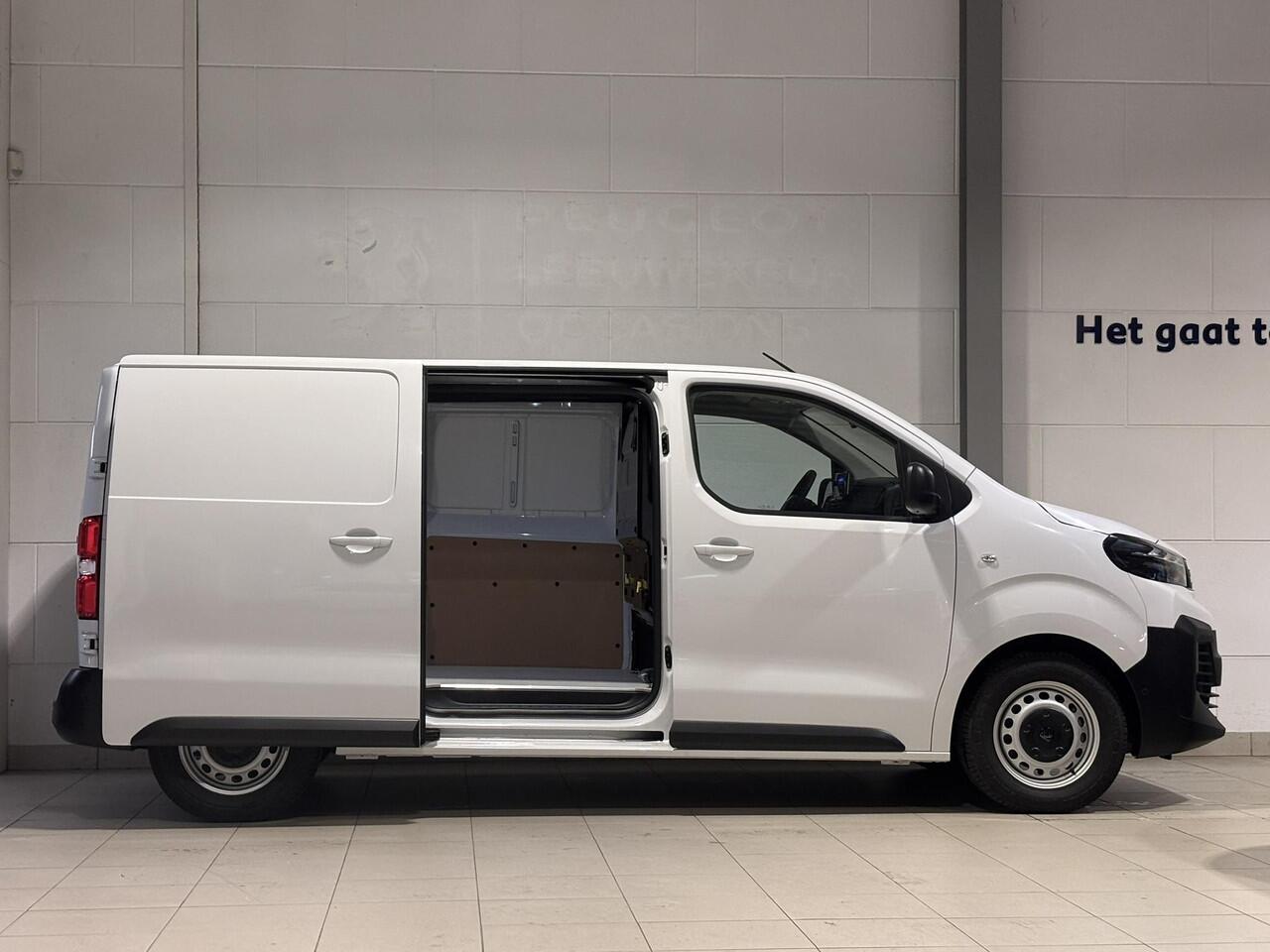 Peugeot e-Expert L2 75kWh 136pk | LED koplampen | Climate control | Keyless entry | Dode hoek detectie | Achteruitrijcamera | Parkeersensoren voor en achter | Multimedia | Carplay | NAVI | Digital cockpit | Licht- en regensensor | Mistlampen | Bestuurdersstoel comfort | B