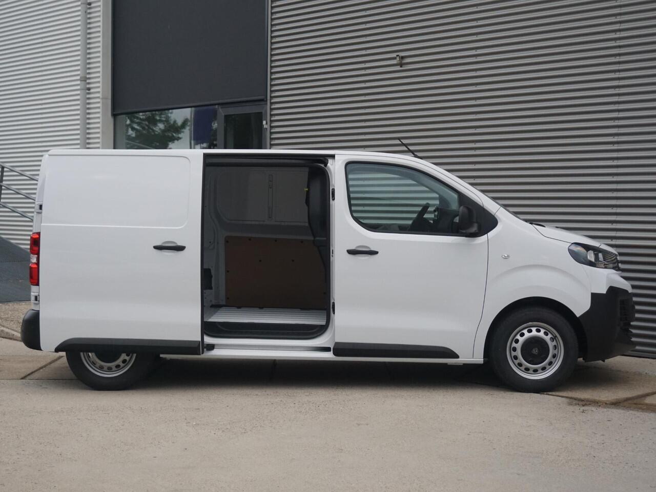 Peugeot e-Expert L2 75 kWh | tot 8 jaar garantie | Navi incl. Apple Carplay | camera | parkeersensoren voor & achter | dodehoekwaarschuwing | laadruimtebetimmering | rijklaarprijs