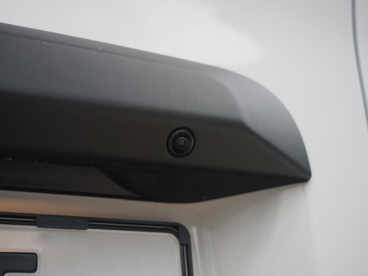 Peugeot e-Expert L3 75 kWh | tot 8 jaar garantie | navi incl. Apple Carplay | camera | parkeersensoren voor & achter | dodehoekwaarschuwing | rijklaarprijs