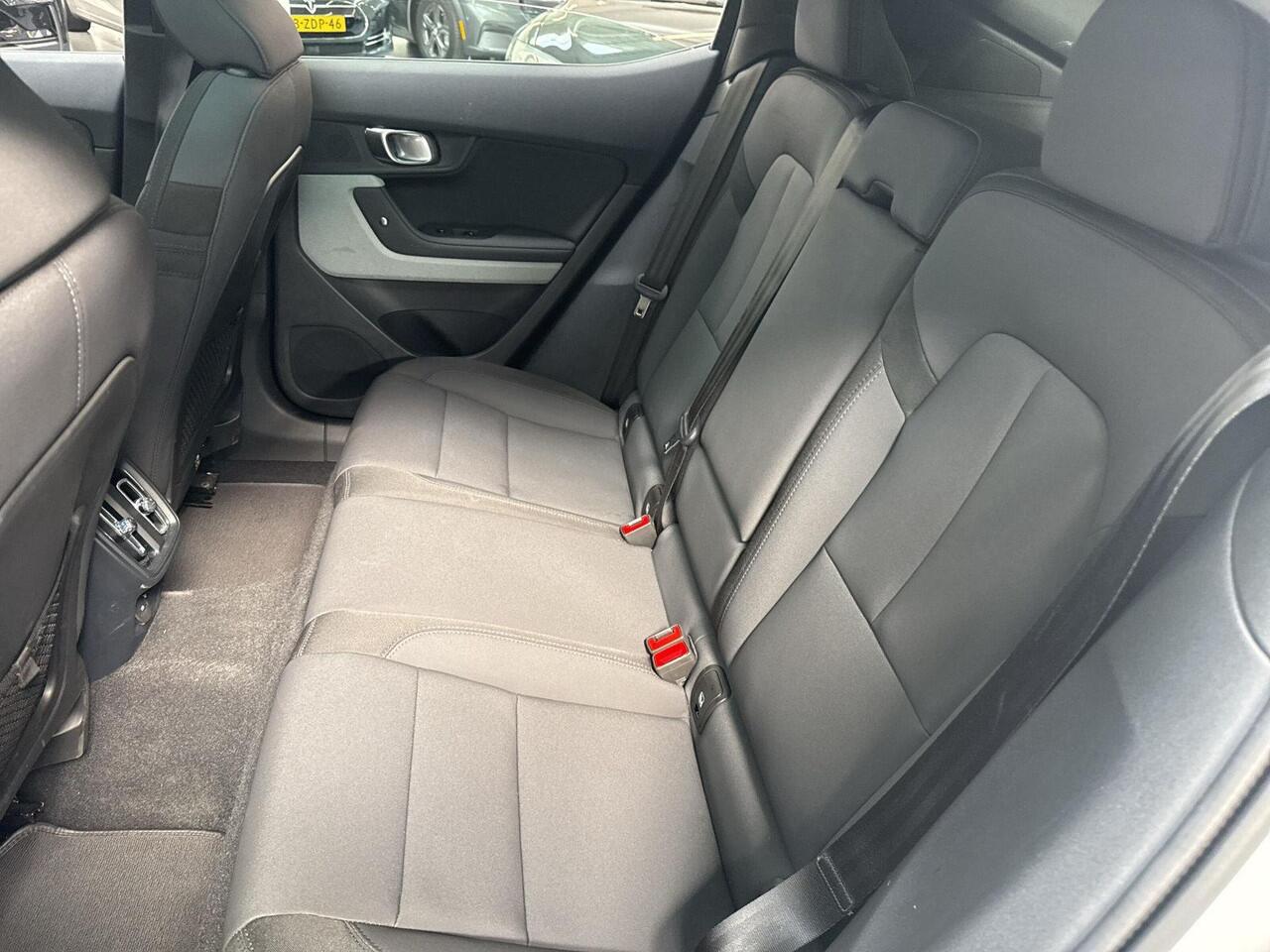 Polestar 2 Long Range Dual Motor Launch Edition 78kWh Dealer onderhouden/trekhaak