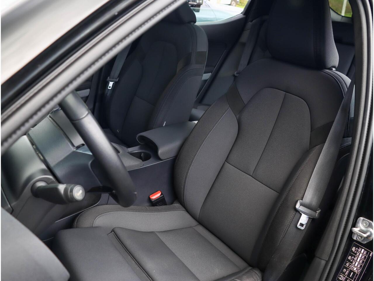 Polestar 2 Long Range Dual Motor Launch 78kWh 408pk Harman Kardon