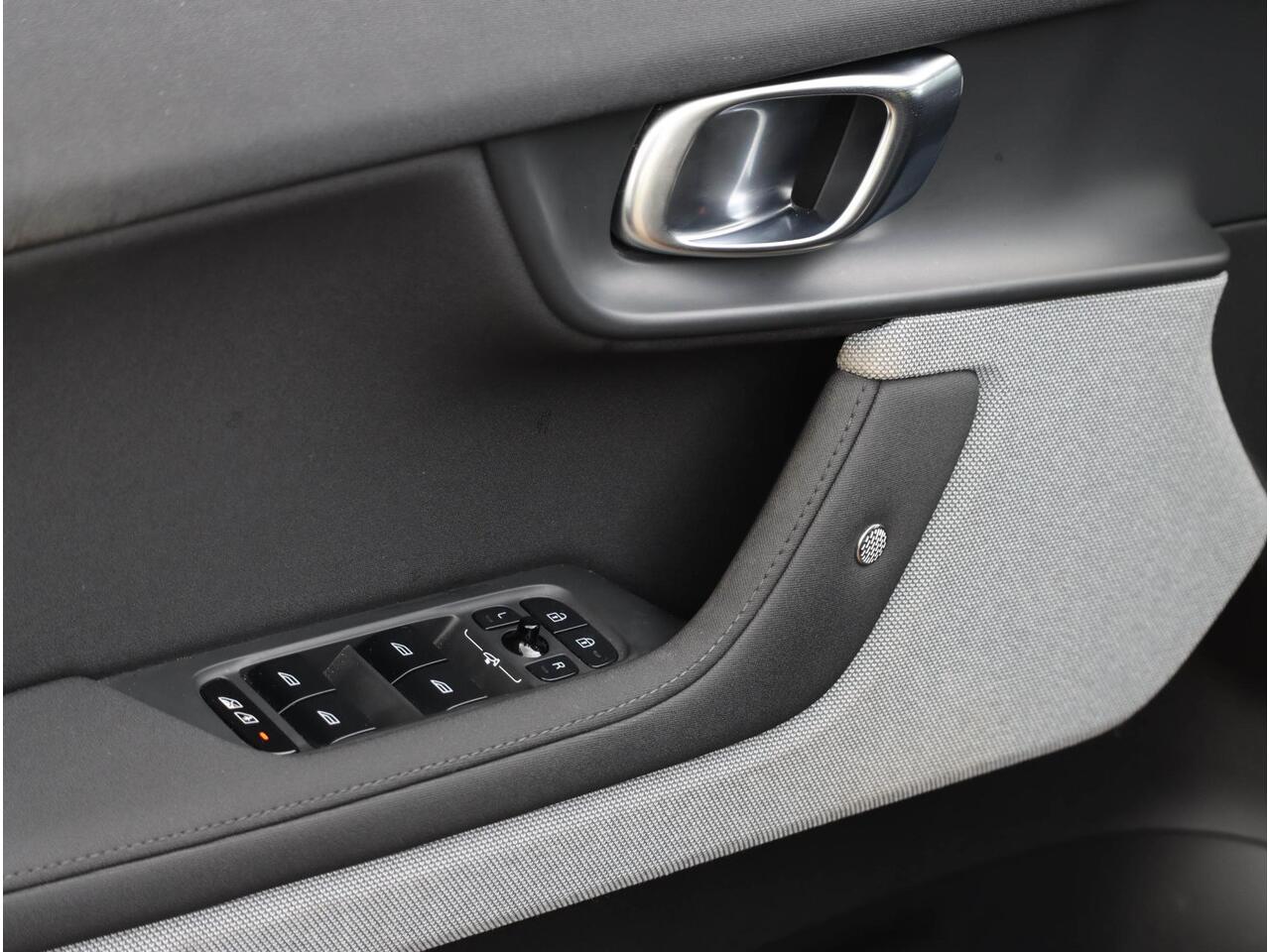 Polestar 2 Long Range Dual Motor Launch 78kWh 408pk Harman Kardon