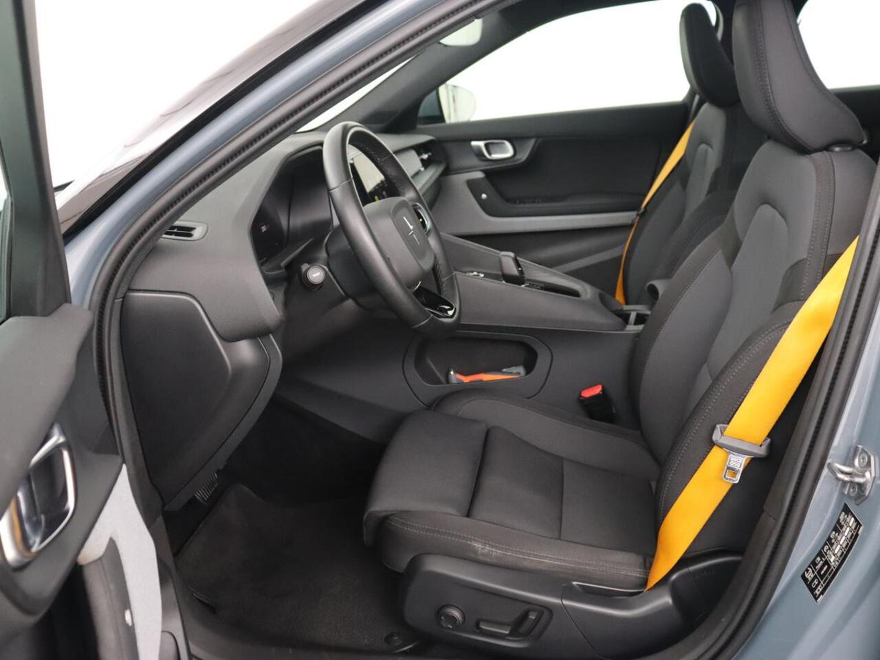 Polestar 2 Long Range Dual Motor Launch Edition 78kWh | Performance Pack | Panoramadak | Stoel & stuurverwarming | 360 camera | Adaptive cruise | Harman/Kardon | Carplay