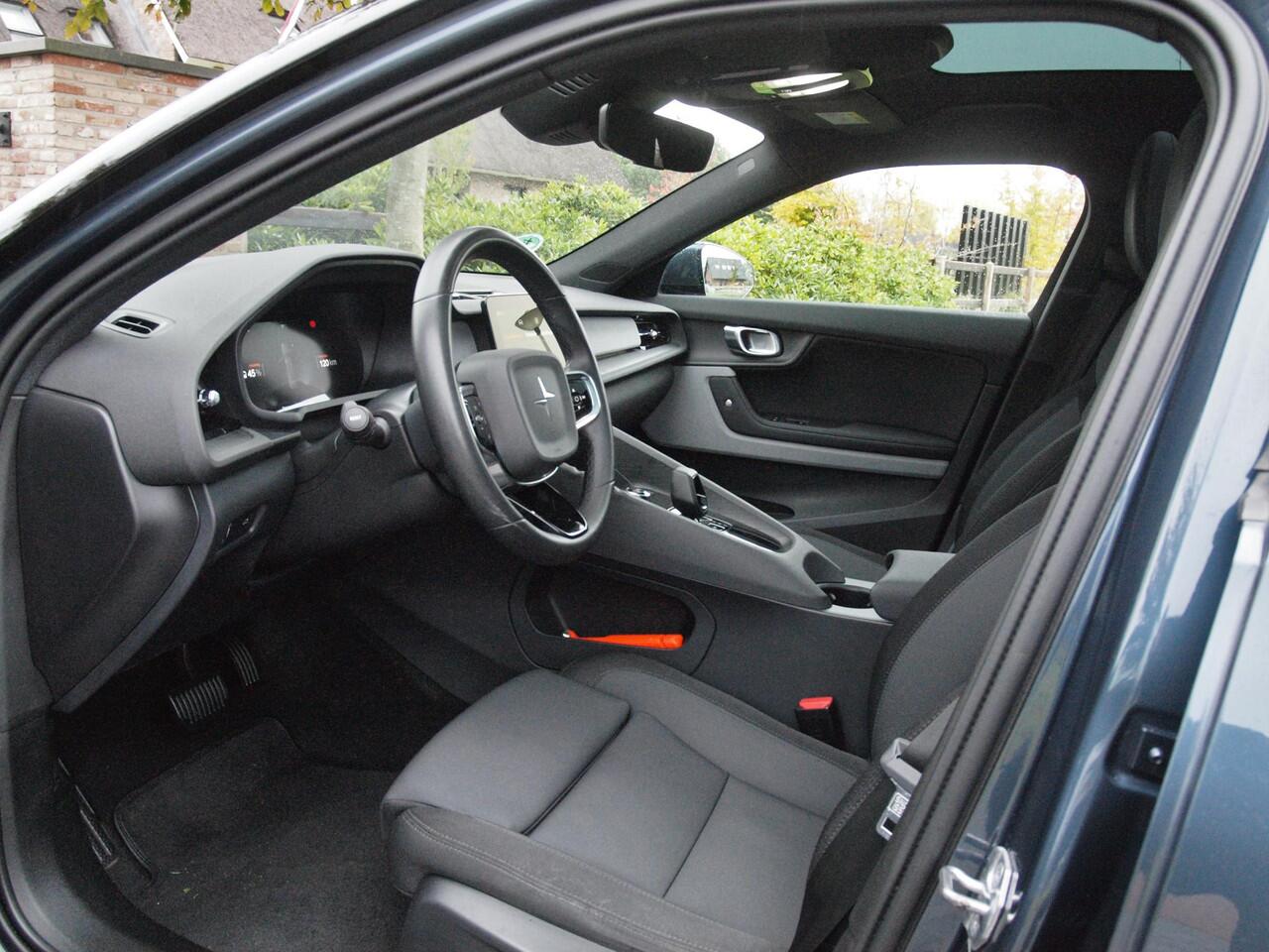 Polestar 2 Long Range Dual Motor Launch Edition 78kWh | Trekhaak | Panoramadak | Harman Kardon | Privacy glas |