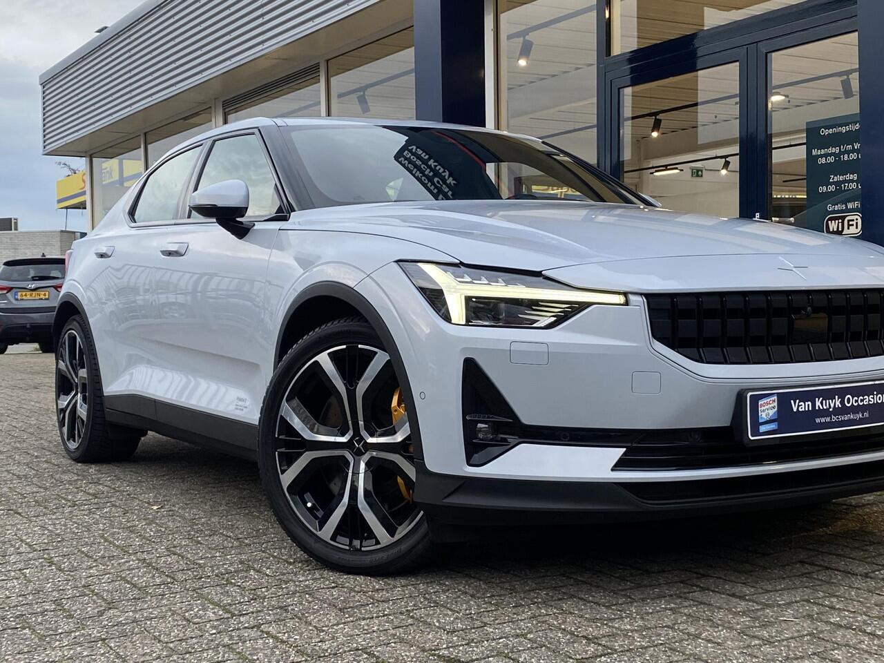Polestar 2 Long Range Dual Motor Launch Edition 78kWh / Performance-Pack / Panodak / 408 PK / AWD / Adaptieve Cruise-Control Stop&Go / Climate-Control / Stoelverwarming V+A / Harman-Kardon Audio / Stuurverwarming / Dodehoek-Detectie / Draadloze-Telefoonlader / Rondo