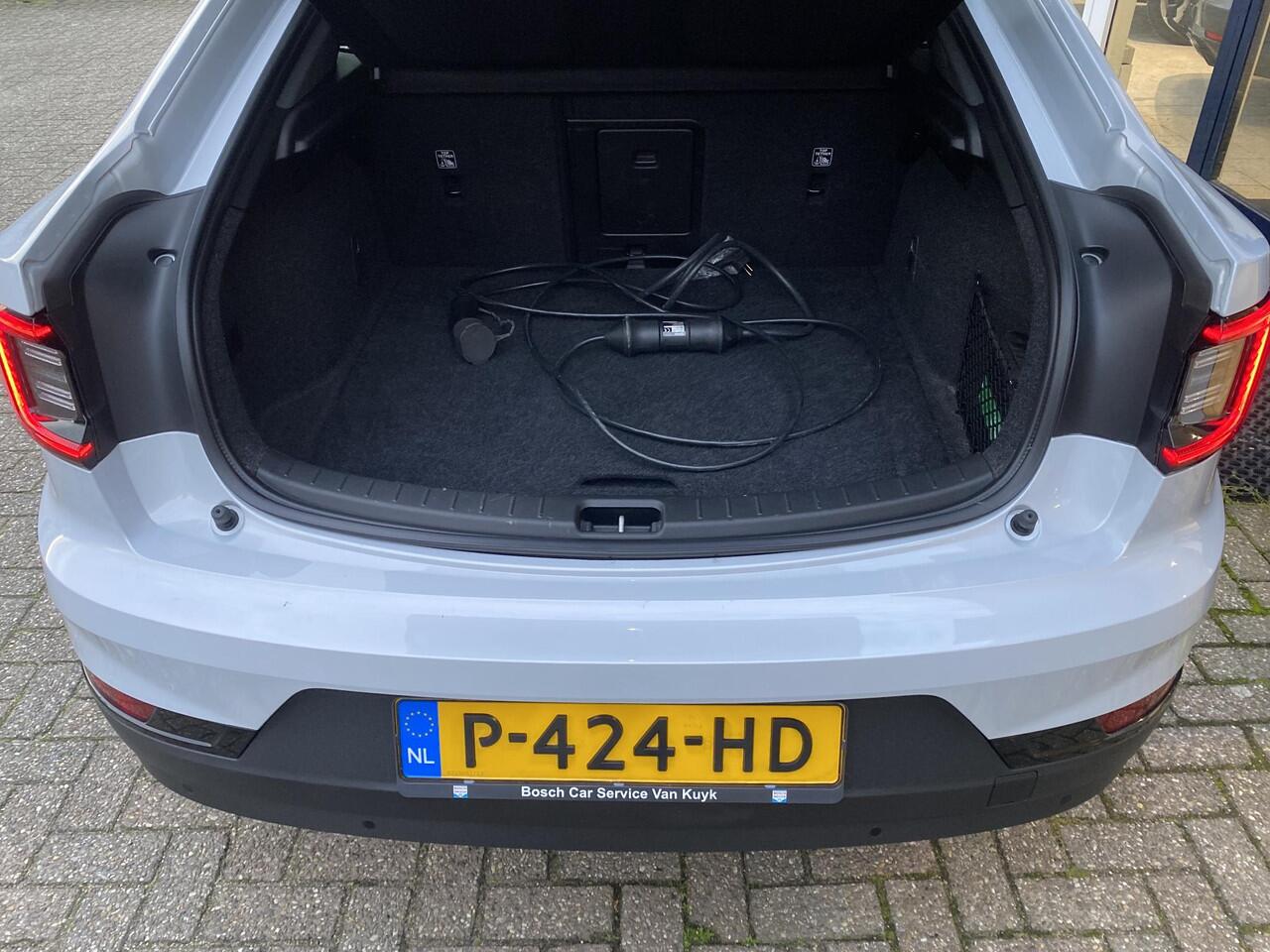 Polestar 2 Long Range Dual Motor Launch Edition 78kWh / Performance-Pack / Panodak / 408 PK / AWD / Adaptieve Cruise-Control Stop&Go / Climate-Control / Stoelverwarming V+A / Harman-Kardon Audio / Stuurverwarming / Dodehoek-Detectie / Draadloze-Telefoonlader / Rondo