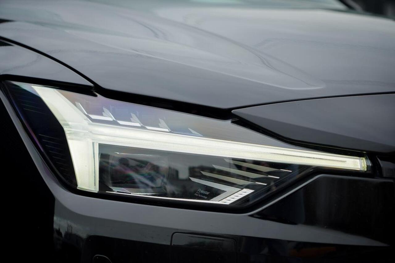 Polestar 2 Long Range Dual Motor Launch Edition 78kWh / Glasdak / BLIS / Trekhaak / Incl BTW