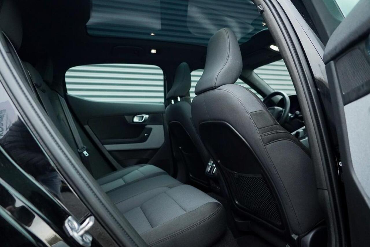 Polestar 2 Long Range Dual Motor Launch Edition 78kWh / Glasdak / BLIS / Trekhaak / Incl BTW