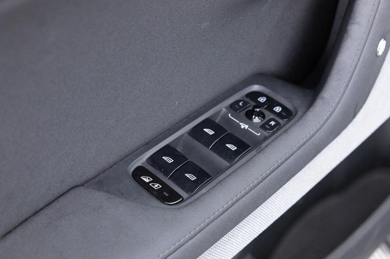 Polestar 2 Long Range Dual Motor Launch Edition 78kWh *PERFORMANCE PACK* LEDER | SOH 91% ? 1e Eigenaar