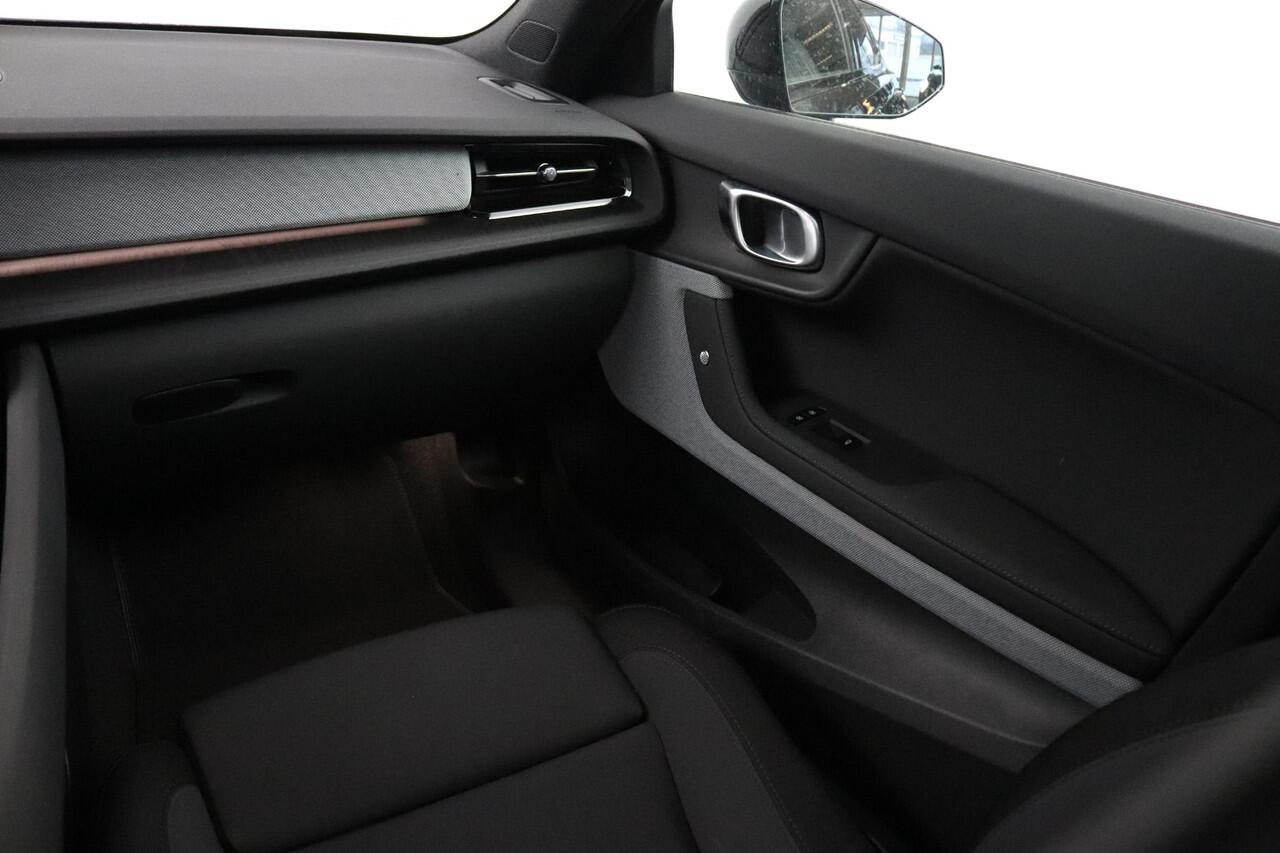 Polestar 2 Long Range Dual Motor Launch Edition 78kWh | 92% SOH | Harman Kardon Audio | Panoramadak | Stuur&Stoel Verwarming |