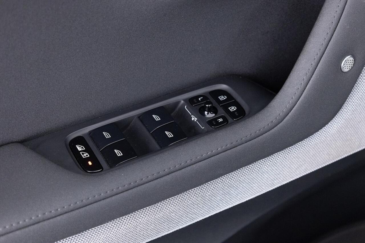 Polestar 2 Long Range Dual Motor Launch Edition 78kWh * SOH 95%* PANORAMADAK