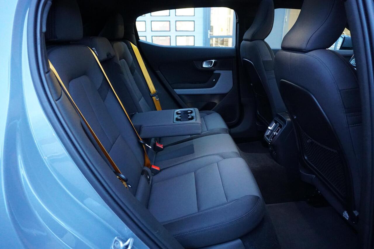 Polestar 2 Long Range Dual Motor Launch Edition 78kWh 408pk Performance + BREMBO BIG BRAKES / 360 CAMERA / PANODAK