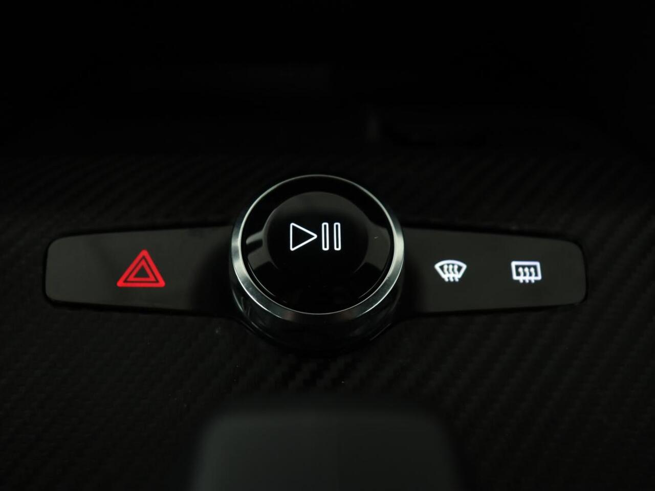 Polestar 2 Long Range Dual Motor Launch Edition 78kWh | Performance | Panoramadak | 360 Camera | Achterbankverwarming | Adaptive cruise | Carplay | Camera | Stoelverwarming | Keyless