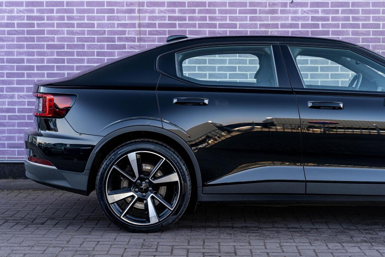Polestar 2 Long Range Dual Motor Launch Edition 78kWh | Lichtmetalen Velgen 20 inch | Panoramadak | 360 Graden Camera | Parkeersensoren | Navigatie | Keyless Entry | Elektrisch Verstelbare Voorstoelen | Cruise Control Adaptief