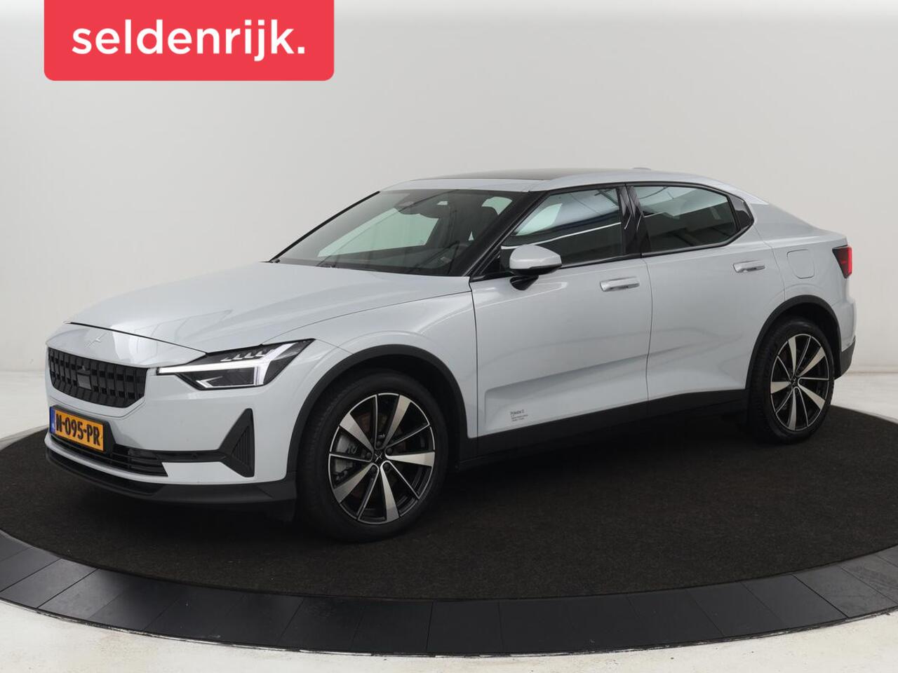 Polestar 2 Long Range Single Motor 78 kWh | Panoramadak | Harman/Kardon Audio | Carplay | Stoelverwarming | Camera | LED koplampen | LMV 19 |