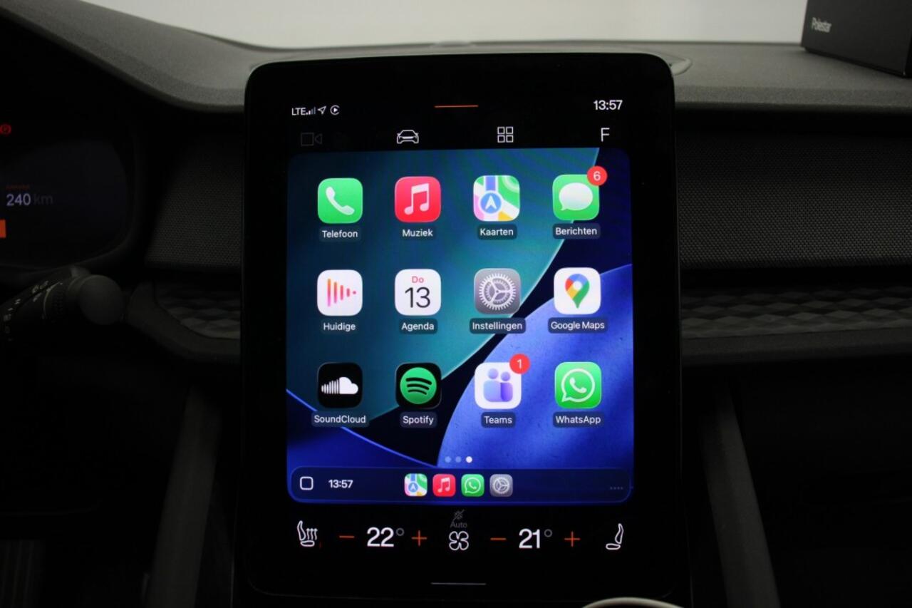 Polestar 2 Standard Range Single Motor 63kWh - Carplay, Camera, Navi, Stoel/Stuur verwarming