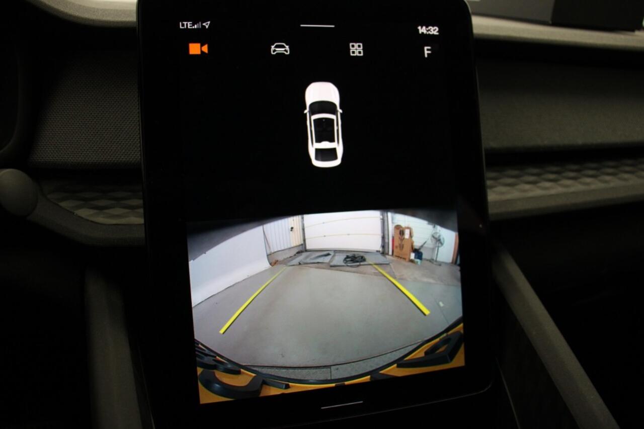 Polestar 2 Standard Range Single Motor 63kWh - Carplay, Camera, Navi, Stoel/Stuur verwarming