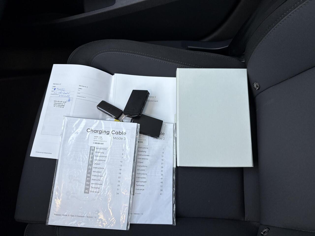 Polestar 2 Long Range Dual Motor 78kWh / 408 PK / Soh 96%/ Panorama Glasdak / Elektrische Achterklep / Stoelverwarming voor en achter / Apple CarPlay/Android Auto /