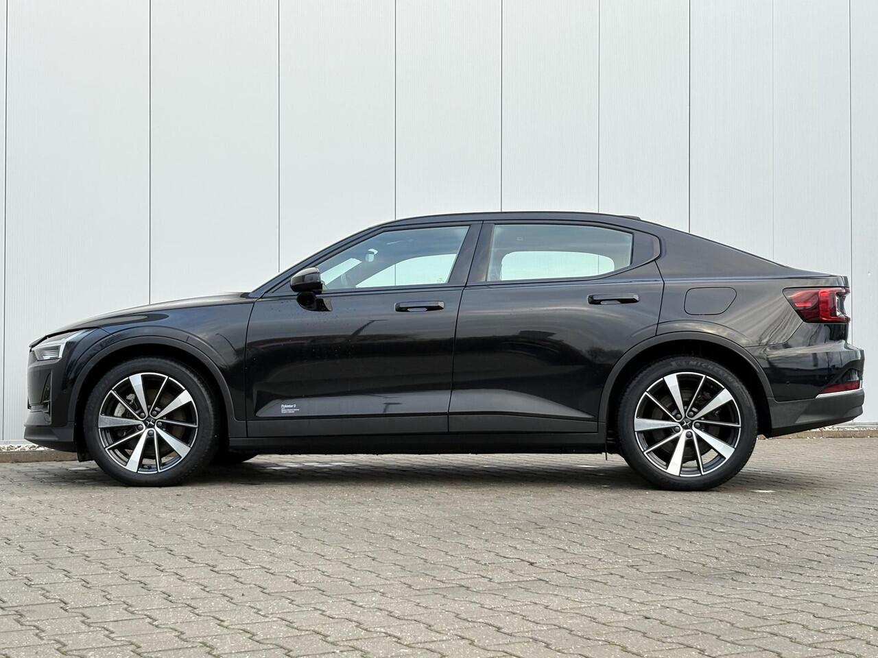 Polestar 2 Long Range Dual Motor 78kWh / 408 PK / Soh 96%/ Panorama Glasdak / Elektrische Achterklep / Stoelverwarming voor en achter / Apple CarPlay/Android Auto /