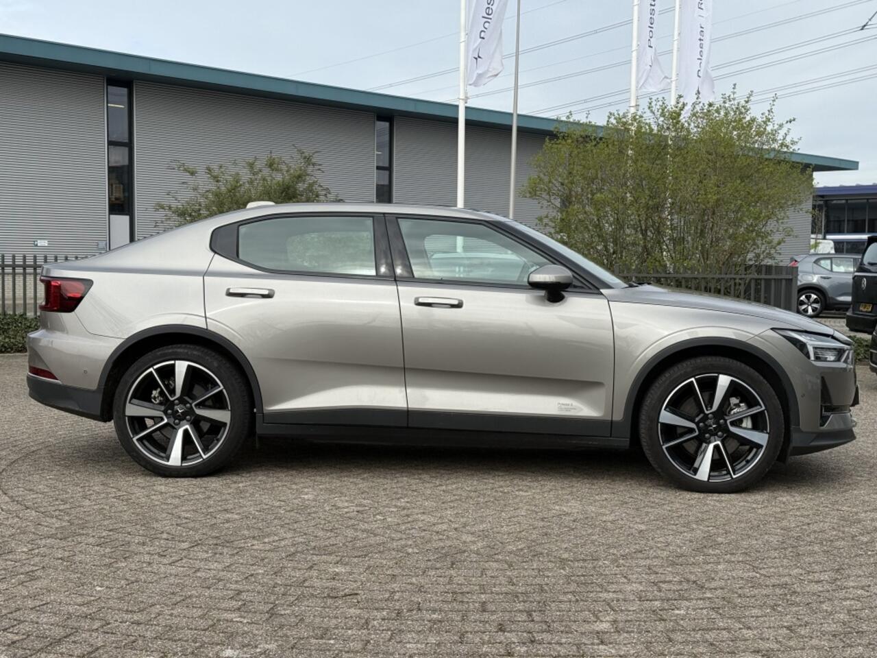 Polestar 2 Standard Range Single Motor 63 kWh | Plus & Pilot Pack