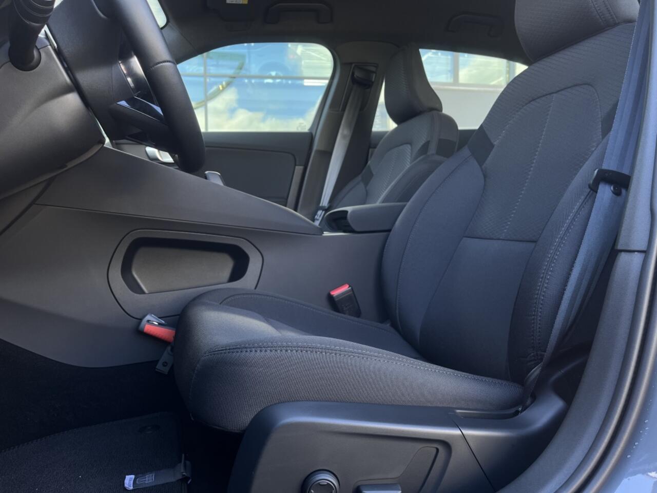 Polestar 2 Long Range Single Motor 78 kWH | Pilot Lite | Winter&zomerbanden