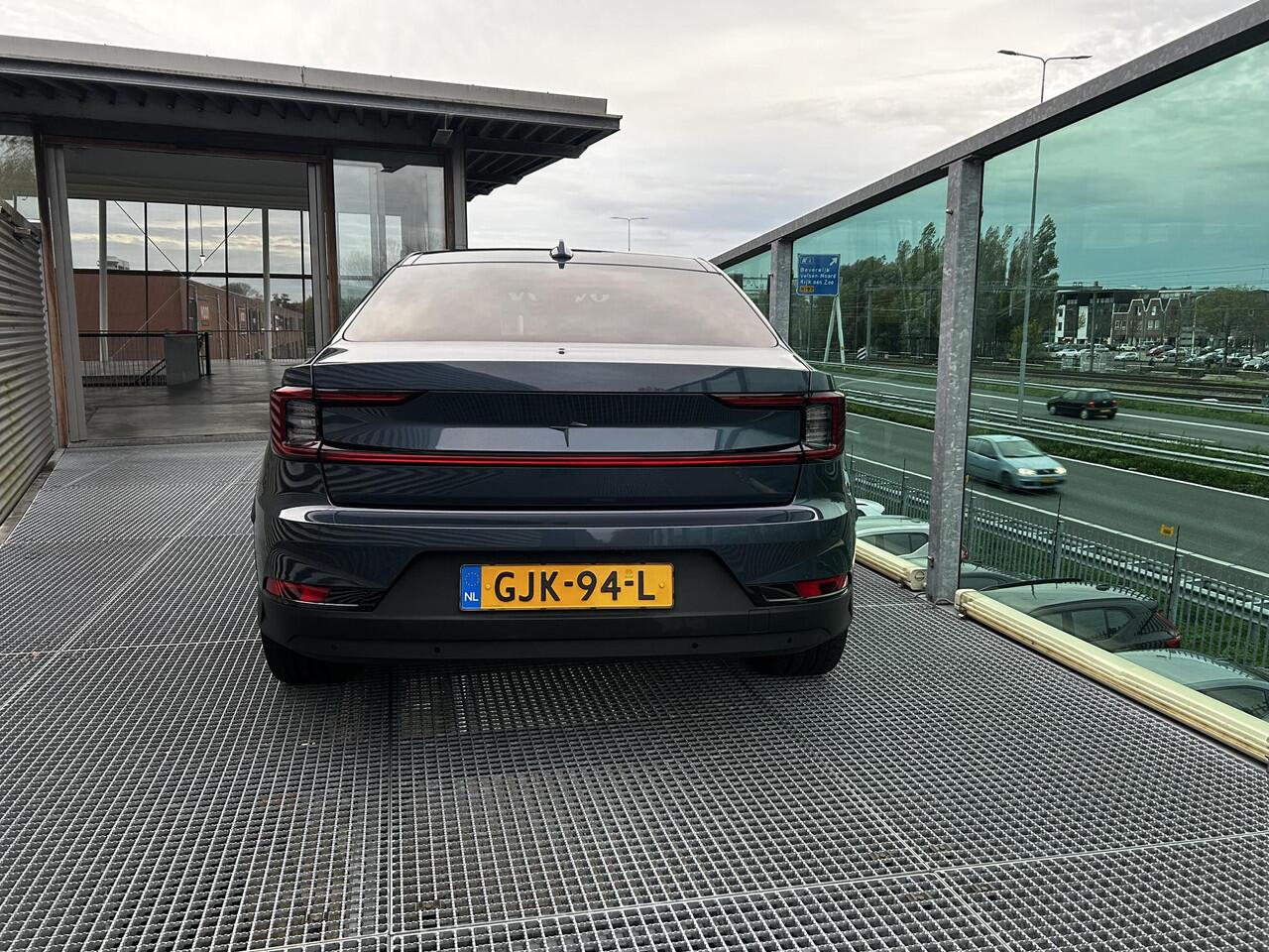 Polestar 2 Long Range Dual Motor Performance Plus 82 kWh Panoramadak, Electr. verstelbare voorstoelen, Geventileerde voorstoelen, Verwarmde stoelen 4X, Harman-Kardon Premium audio